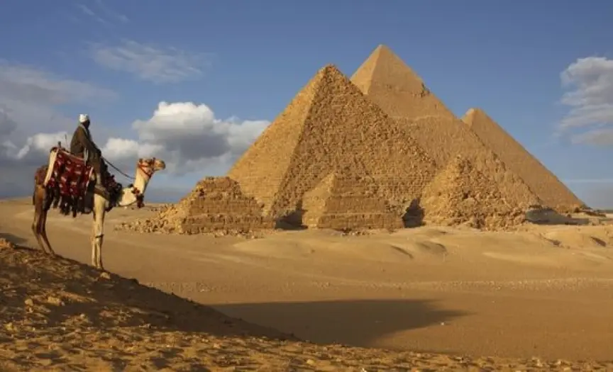 Private Giza Pyramids tour & Saqqara & Memphis
